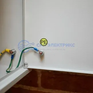 фото Наклейка знак электробезопасности «PE» d - 20 мм REXANT (20 шт на листе)