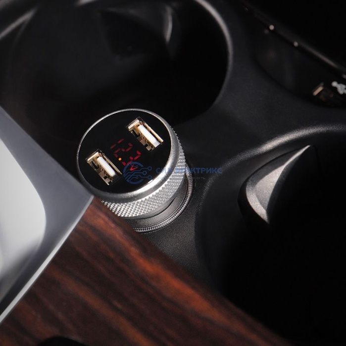 Автозарядка в прикуриватель 2хUSB с дисплеем (АЗУ) (1000+2100 mA) серебристая REXANT фото Автозарядка в прикуриватель 2хUSB с дисплеем (АЗУ) (1000+2100 mA) серебристая REXANT