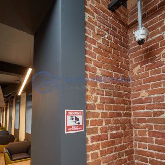 Наклейка информационный знак "Внимание, ведётся видеонаблюдение" 200*200 мм Rexant фото Наклейка информационный знак "Внимание, ведётся видеонаблюдение" 200*200 мм Rexant