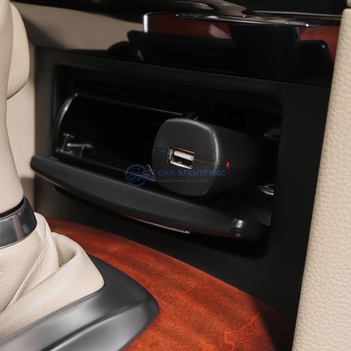 Автозарядка в прикуриватель USB (АЗУ) (5 V, 1000 mA) REXANT фото Автозарядка в прикуриватель USB (АЗУ) (5 V, 1000 mA) REXANT